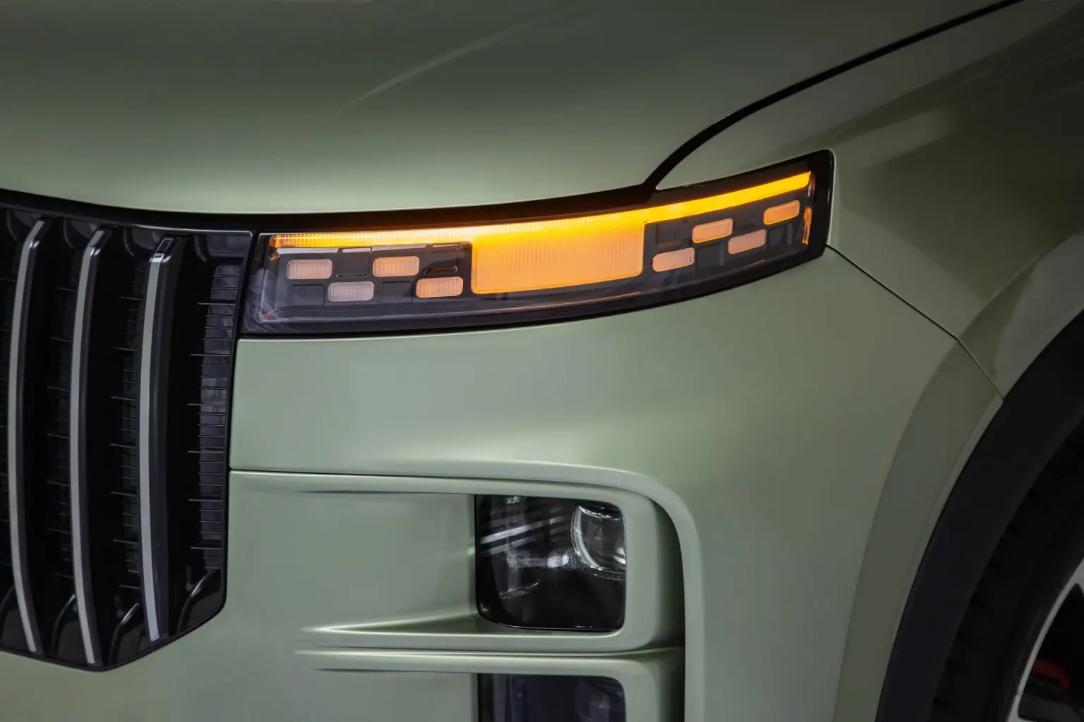 بررسی لوکانو l7